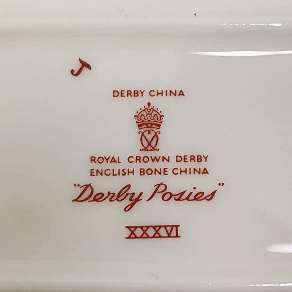 Royal Crown Derby Bone China Floral Ring Dish with Gold Accents - Picture 2 of 10